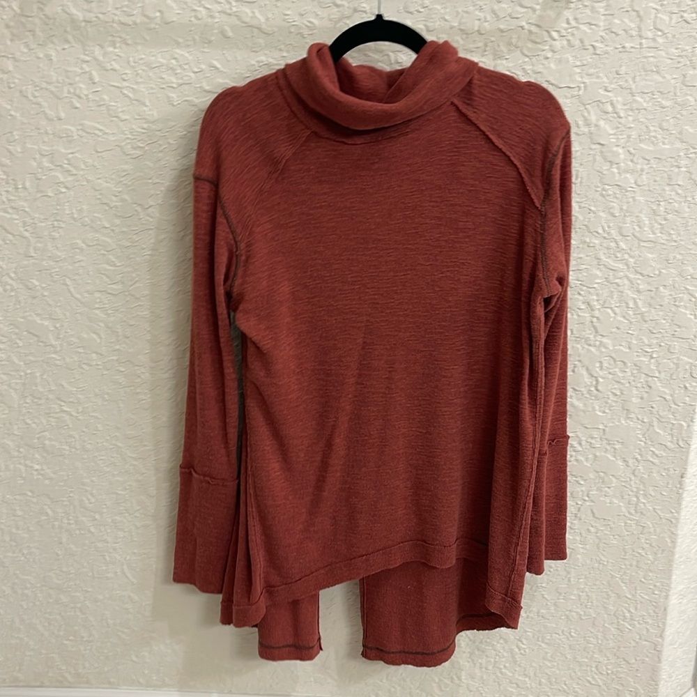Free People split back turtleneck
